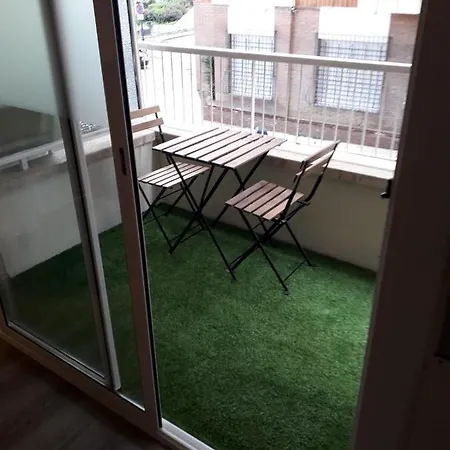 Apartment Great Apartment, 4 Mins Walk To The Beach *