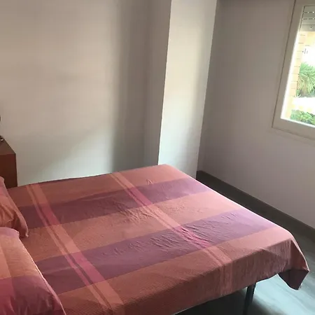 Great Apartment, 4 Mins Walk To The Beach *