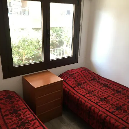 Great Apartment, 4 Mins Walk To The Beach Calella