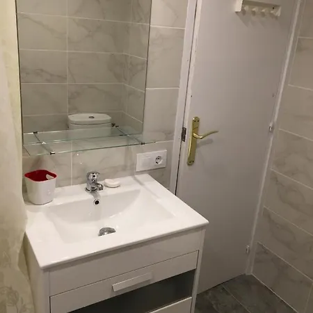 Great Apartment, 4 Mins Walk To The Beach Appartement