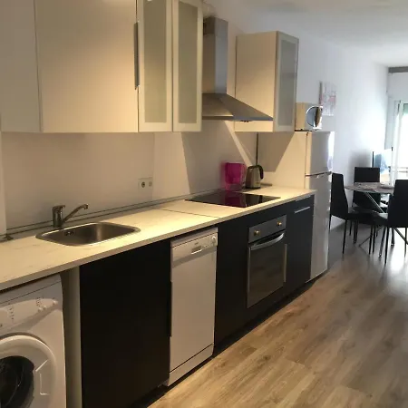 Appartement Great Apartment, 4 Mins Walk To The Beach